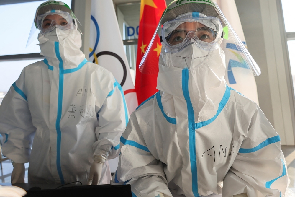 为防止新冠病毒干扰即将开幕的冬季奥运，中国政府加大力度对北京进行管控。（汤森路透）(photo:UpMedia)