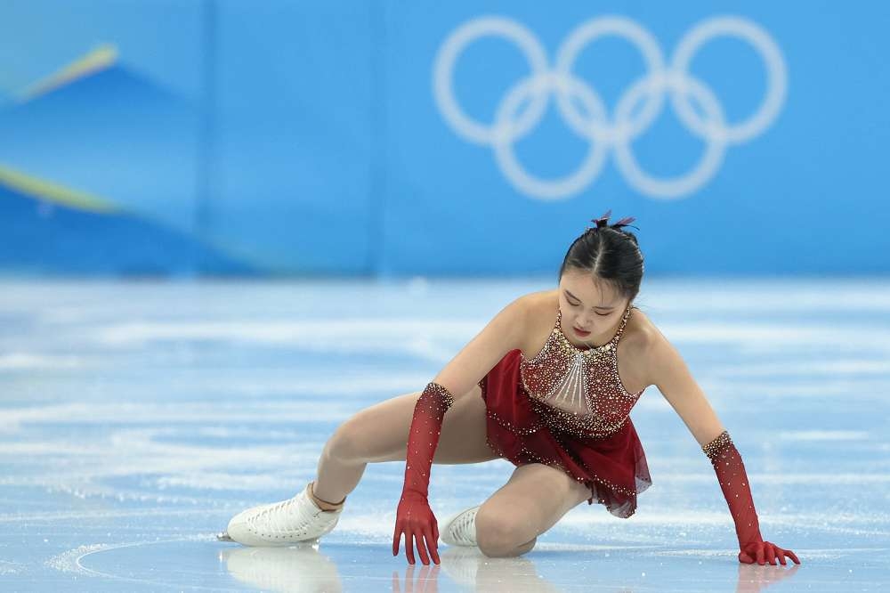 中國冬奧選手朱易因為跌倒頻頻遭到網民霸凌。（湯森路透）