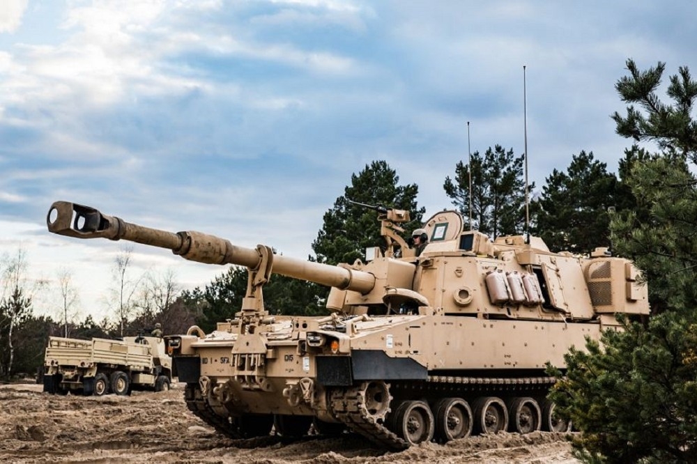 因美陸軍採購新型的M109A7（圖）自走砲正全速生產中，使得台灣訂購的A6砲車交貨的期程因此延後，最快也要等到2026年才能交第一批貨。（取自美國國防部官網）