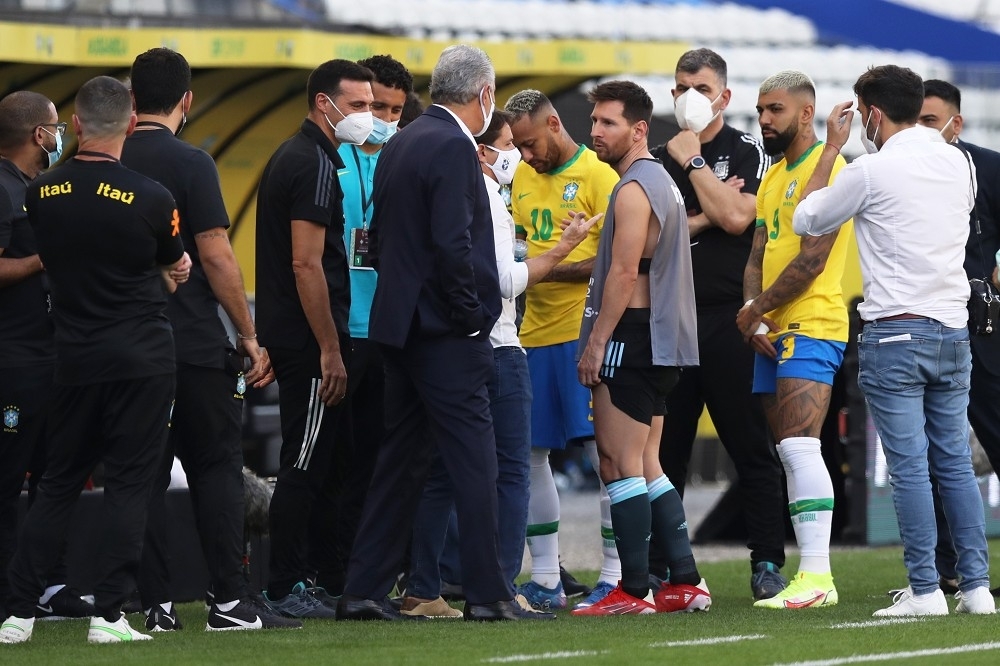 巴西國家足球隊與阿根廷國家隊2021年9月5日的世界盃資格賽遭巴西衛生部官喊停。（湯森路透）
