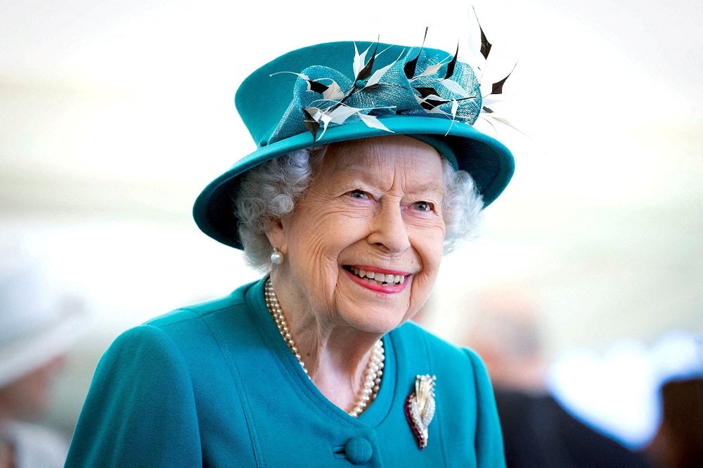 英国女王伊莉莎白二世确诊新冠肺炎，目前症状轻微。（汤森路透）(photo:UpMedia)
