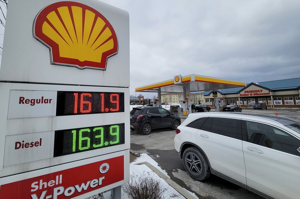 俄乌战争导致国际原油价格创新高。（汤森路透）(photo:UpMedia)