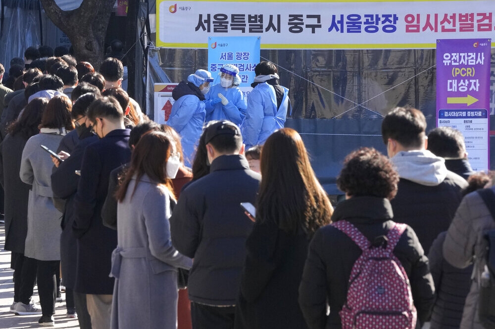 南韓本土新冠疫情不斷飆升。（美聯社）