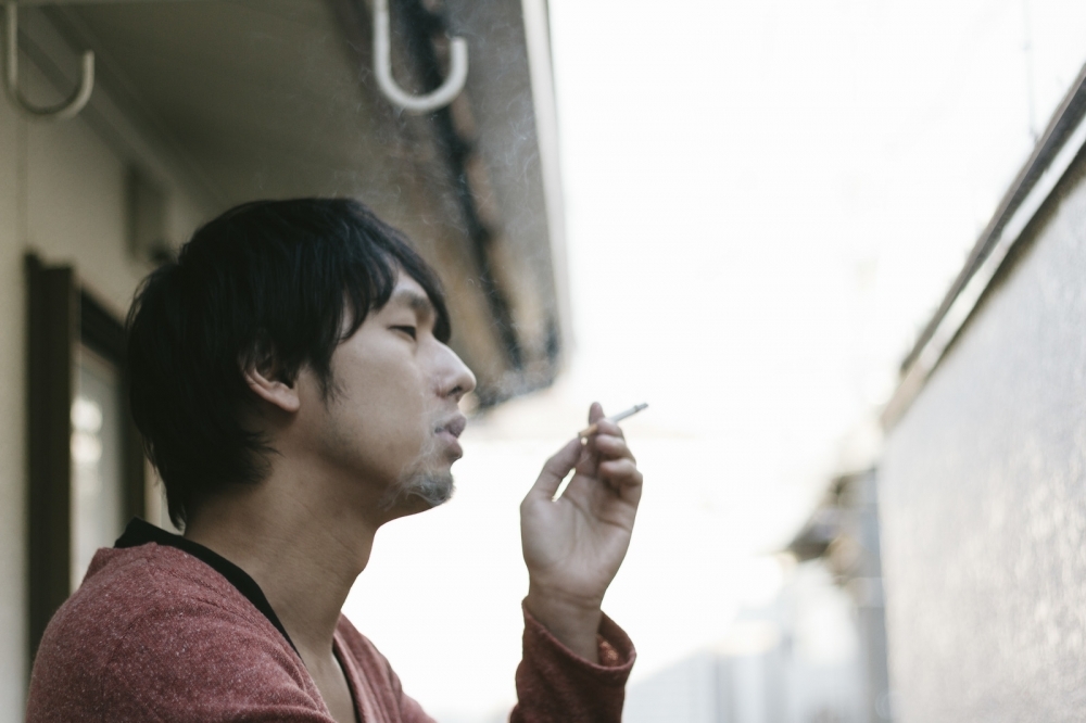 台灣每年都有3000人要死於二手煙的危害。（圖片取自PAKUTASO）