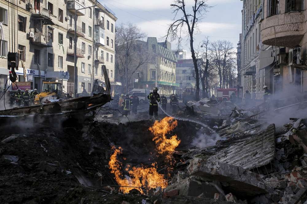 哈爾科夫遭俄軍摧毀的建築。（美聯社）