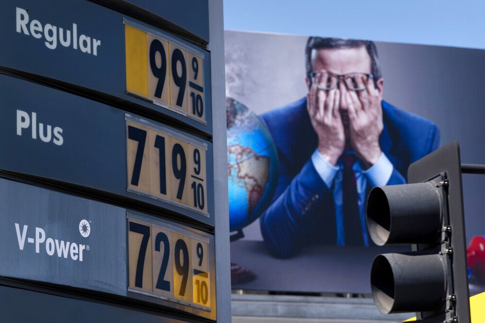 受到俄乌战争与制裁俄罗斯影响，国际原油售价持续飙涨。（美联社）(photo:UpMedia)