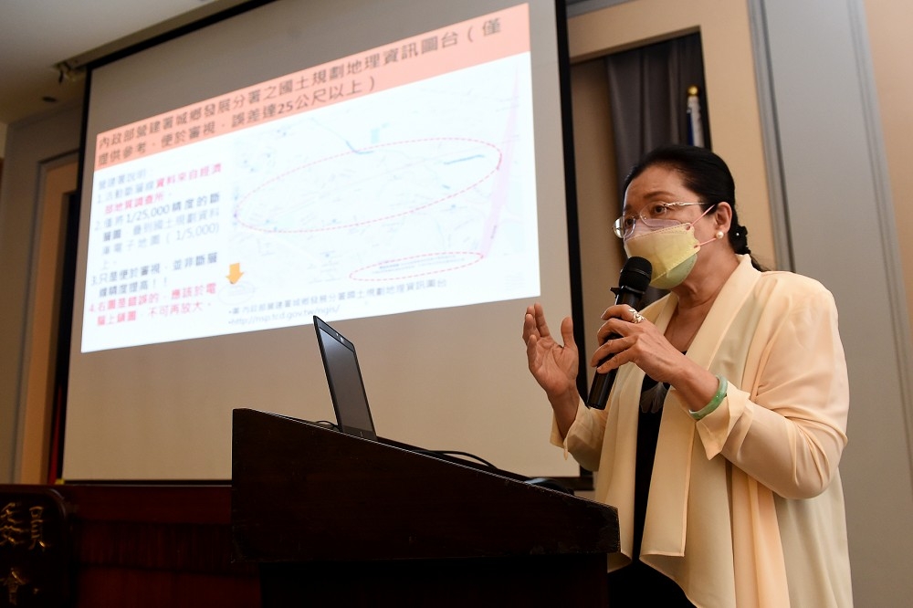 監委田秋堇（圖）、下午舉行記者會，針對台灣活動斷層調查與活動斷層地質敏感區劃設進度緩慢，通過糾正經濟部。（張哲偉攝）