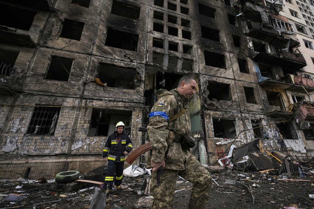乌克兰首都基辅遭到砲击。（美联社）(photo:UpMedia)