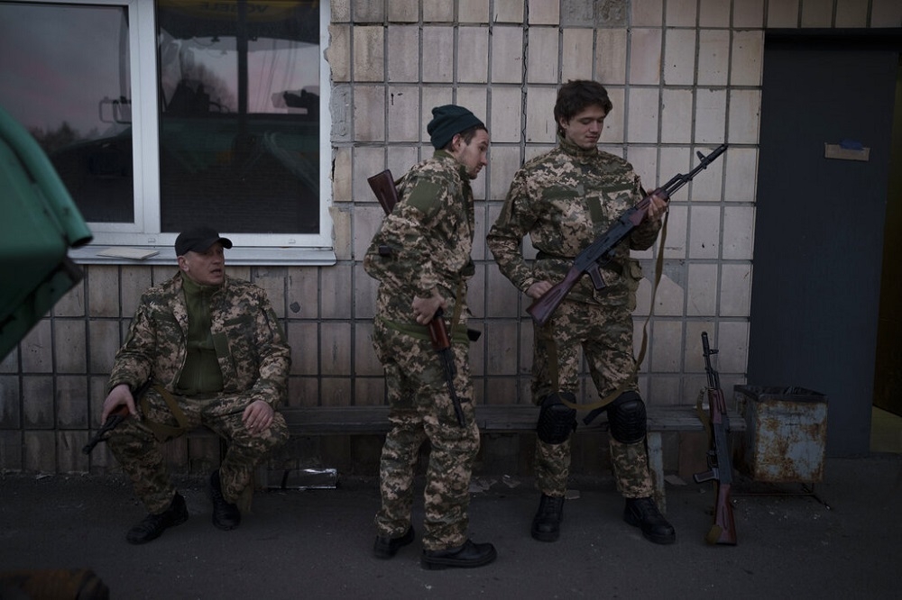 烏克蘭領土防衛營的民兵。（美聯社）