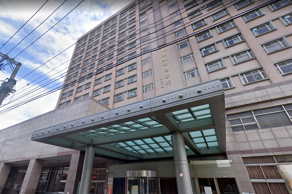 新竹仁慈醫院院內感染再擴大，3日再傳新增9例確診者。（擷自Google Maps）