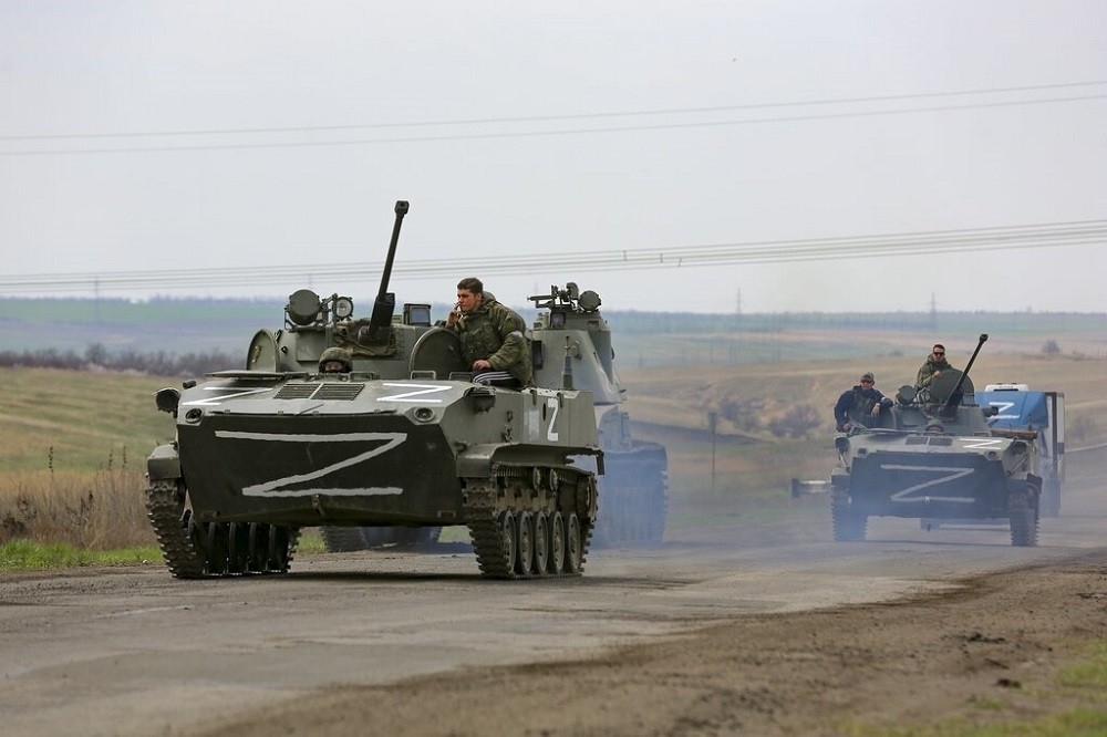 俄国部队前进马立波。（美联社）(photo:UpMedia)