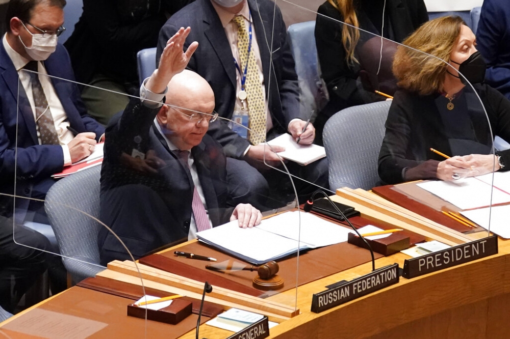 俄羅斯駐聯合國大使俄羅斯瓦西里·內本扎在聯合國安理會對從烏克蘭撤軍的議題投下了唯一反對票。（美聯社）