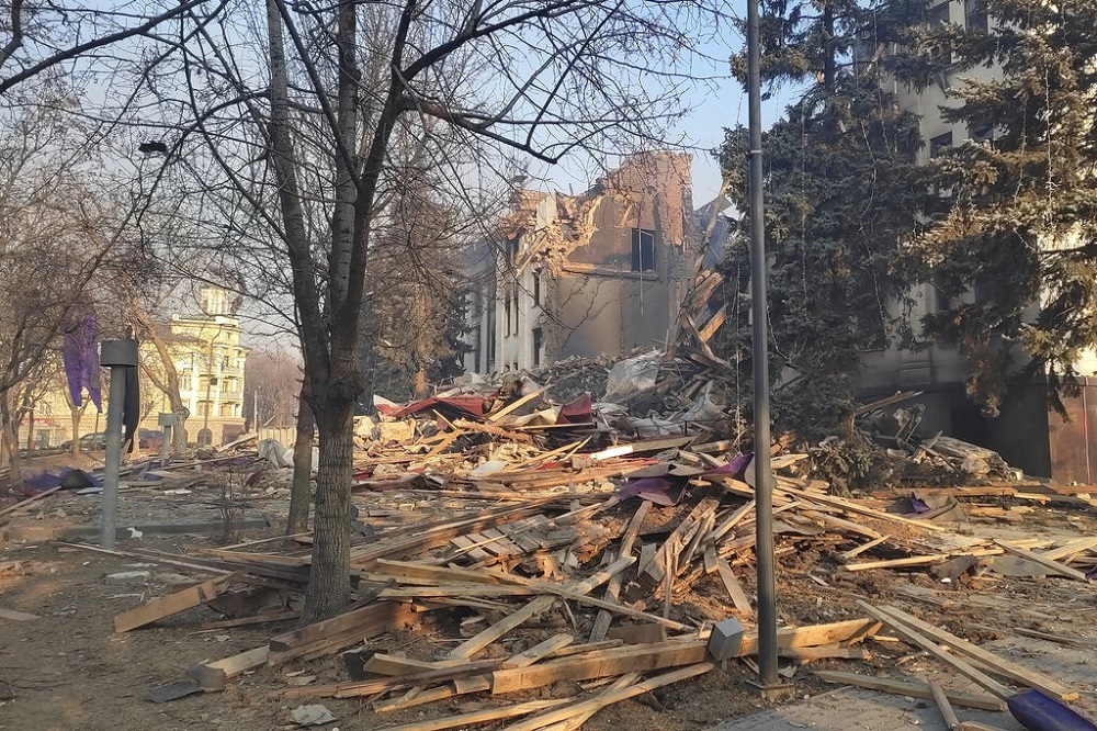 马立波剧院3月16日遭俄军炸毁。（美联社）(photo:UpMedia)