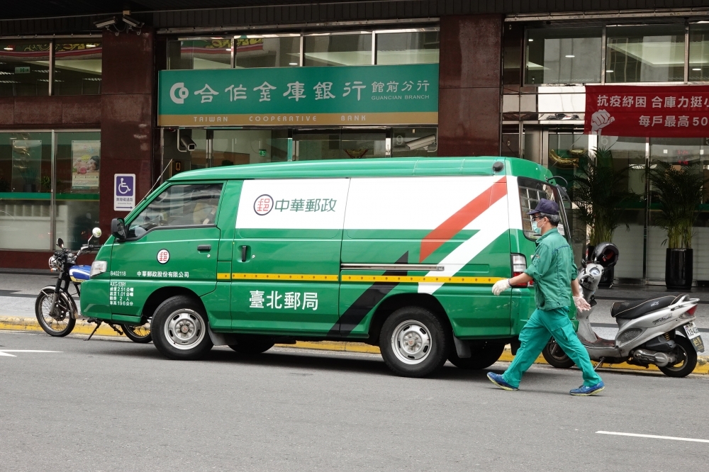 桃園傳出至少有30名郵差確診，市政府目前正進一步了解。圖為示意圖。（資料照片／王佑聖攝）