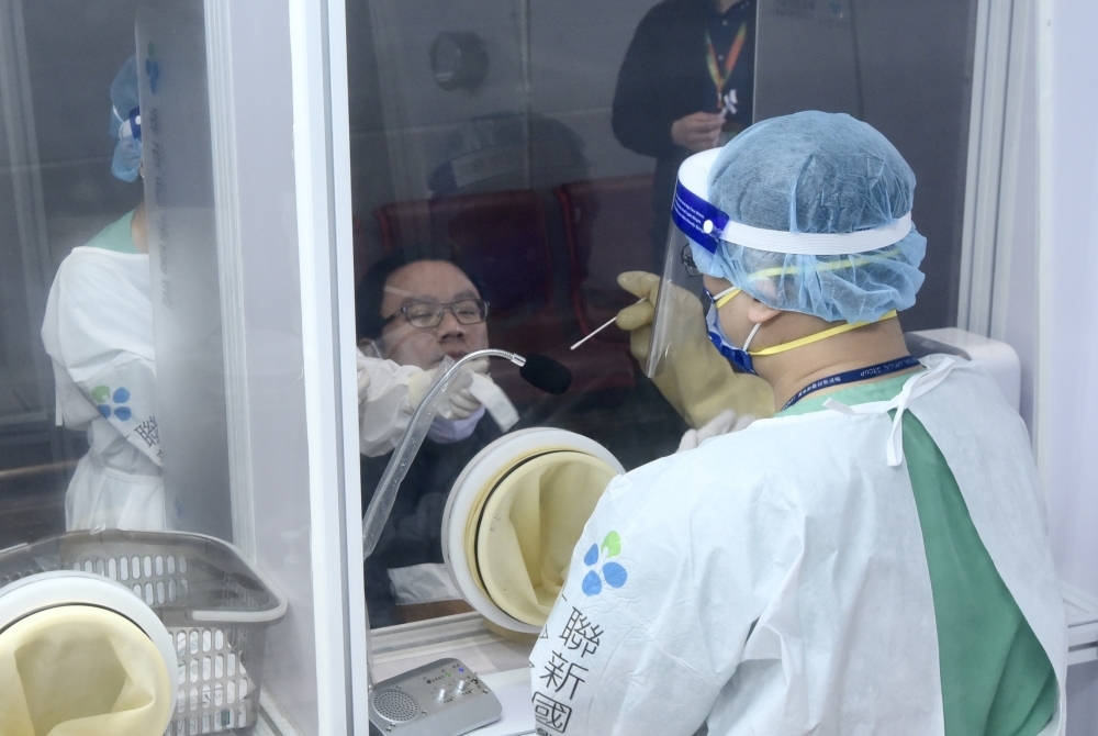 本土疫情擴大，陳時中坦言，台灣未來可能出現大量染疫者沒被驗出確診的情況，但目前PCR量能仍充足。（資料照片／張哲偉攝）