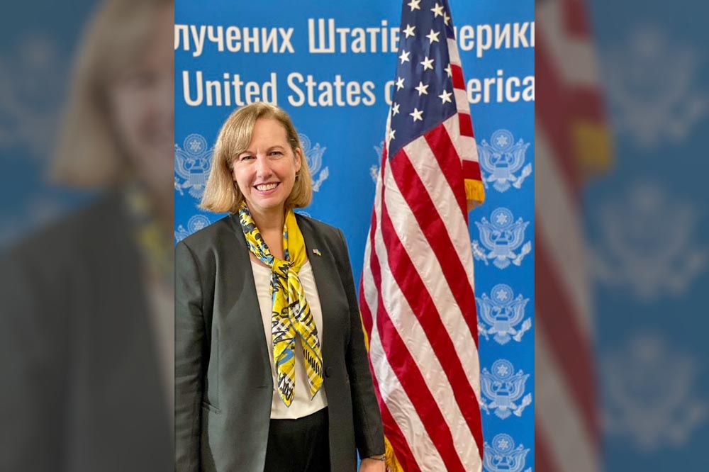 美國駐基輔大使館發推文，證實代理大使克維恩重返基輔。 （取自美國駐基輔大使館推特）