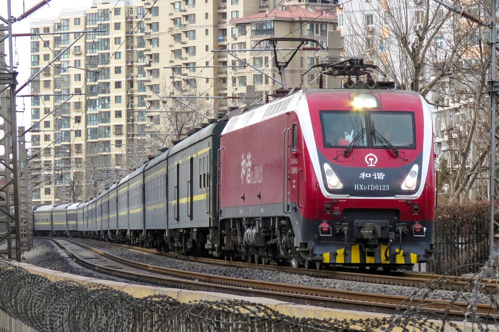 中國全國高鐵只有京滬線有盈利，其餘都在虧損狀態。（維基百科）