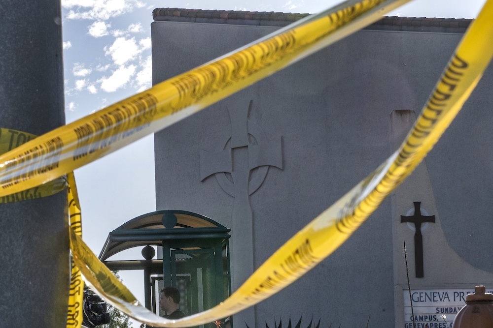 美國加州橘郡拉古納伍茲市15日發生教會槍擊案，造成1死5傷。（美聯社）