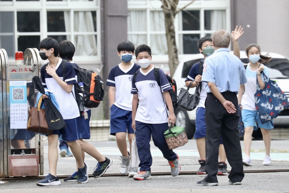 台北市今天公布國高中、國小下周採遠距教學，國九、高三則遠距到畢業典禮前一天。示意圖。（資料照片／王侑聖攝）