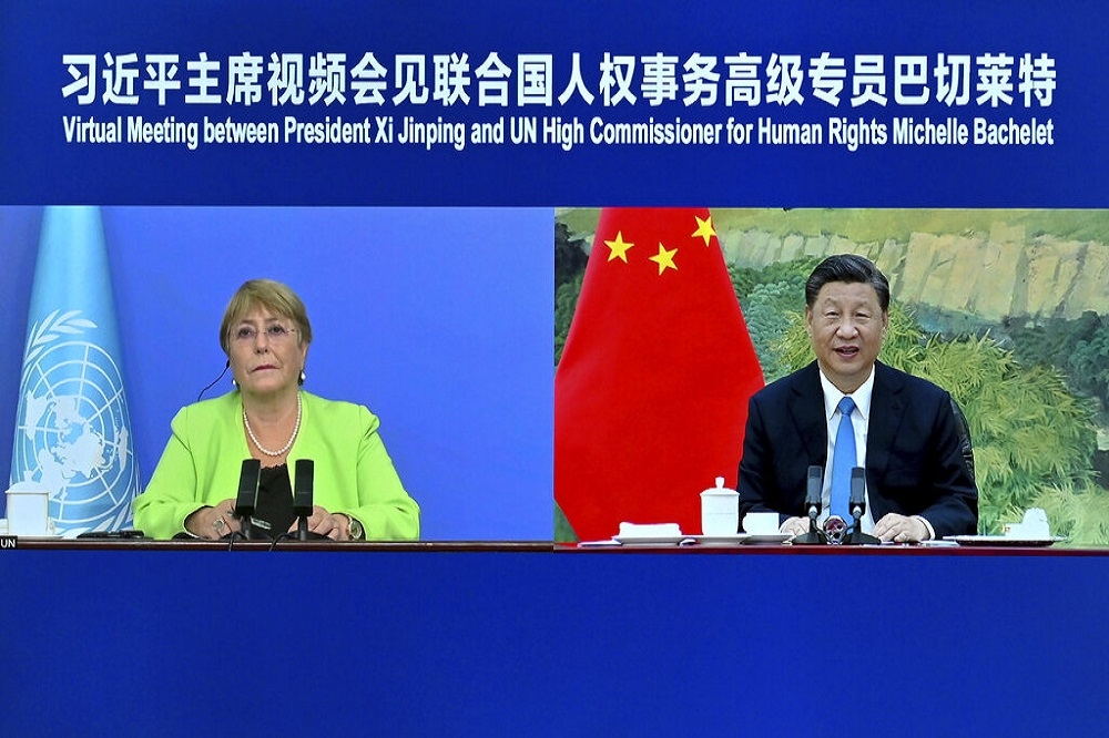 聯合國人權事務高級專員巴舍萊以視訊跟中國國家主席習近平會面。（美聯社）