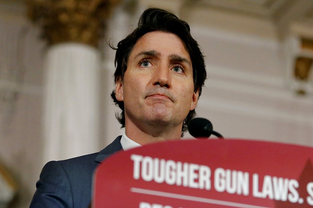 加拿大總理杜魯道30日推出新的槍枝管制法案。（美聯社）