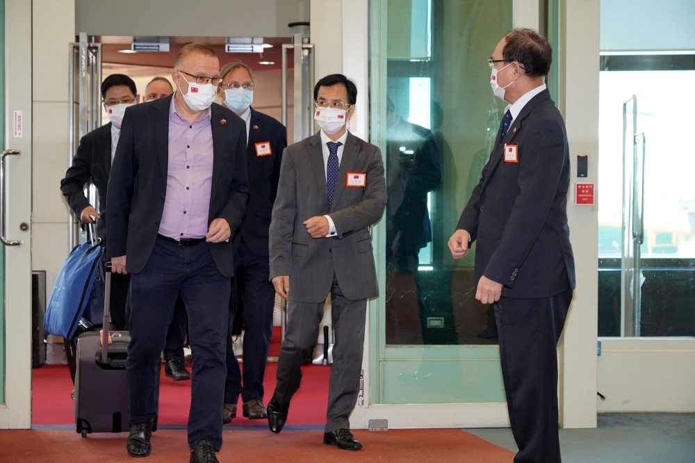 斯洛伐克國會副議長勞倫契克率團訪問台灣，以實際行動支持台灣。（外交部提供）