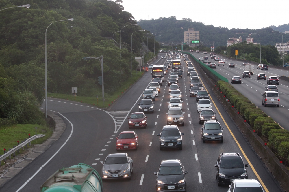 高速公路局預估5日端午收假，國道有9大重點路段恐壅塞。（張哲偉攝）