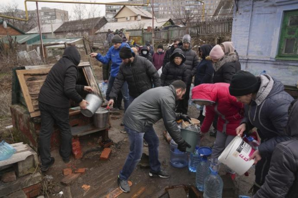 马立波遭俄军佔领后断水断电，卫生恶劣下更爆发霍乱与痢疾。（美联社）(photo:UpMedia)