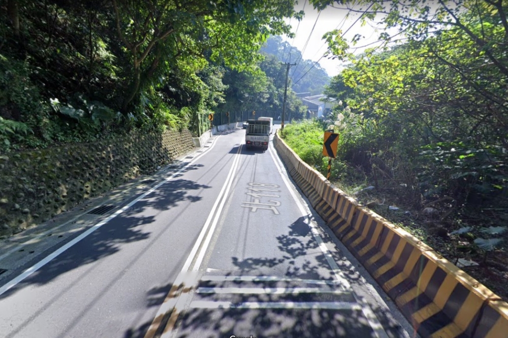 新莊壽山路狹窄又有坡度、彎道，駕駛反映限速30公里真的太慢。（擷自Google maps）