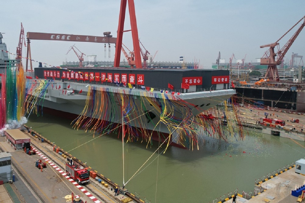 中國第三艘航母17日舉行下水命名儀式。（取自中國國防部）