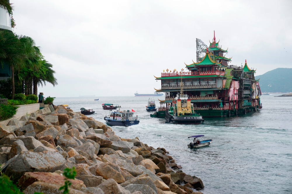 香港「珍寶海鮮舫」歷經歇業風波，日前在南海水域不幸沉沒。（美聯社）