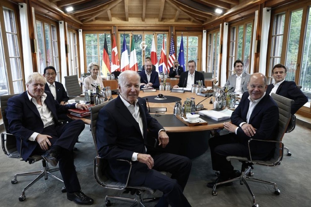 出席G7峰會領袖來自美國、英國、日本、歐盟執委會、歐盟理事會、義大利、加拿大和法國、德國。（美聯社）