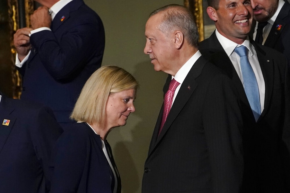 土耳其总统艾尔段（右）和瑞典总理安德森（左）。（美联社）(photo:UpMedia)