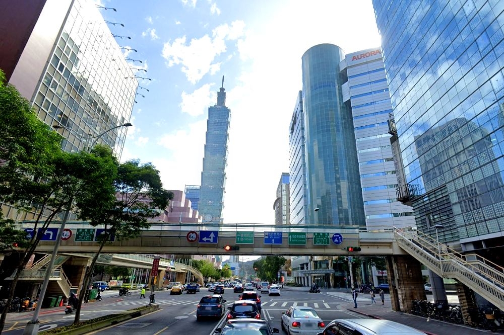 北市新工處宣布，將拆除台北市信義路、基隆路交叉口天橋。（擷取自Google Maps）