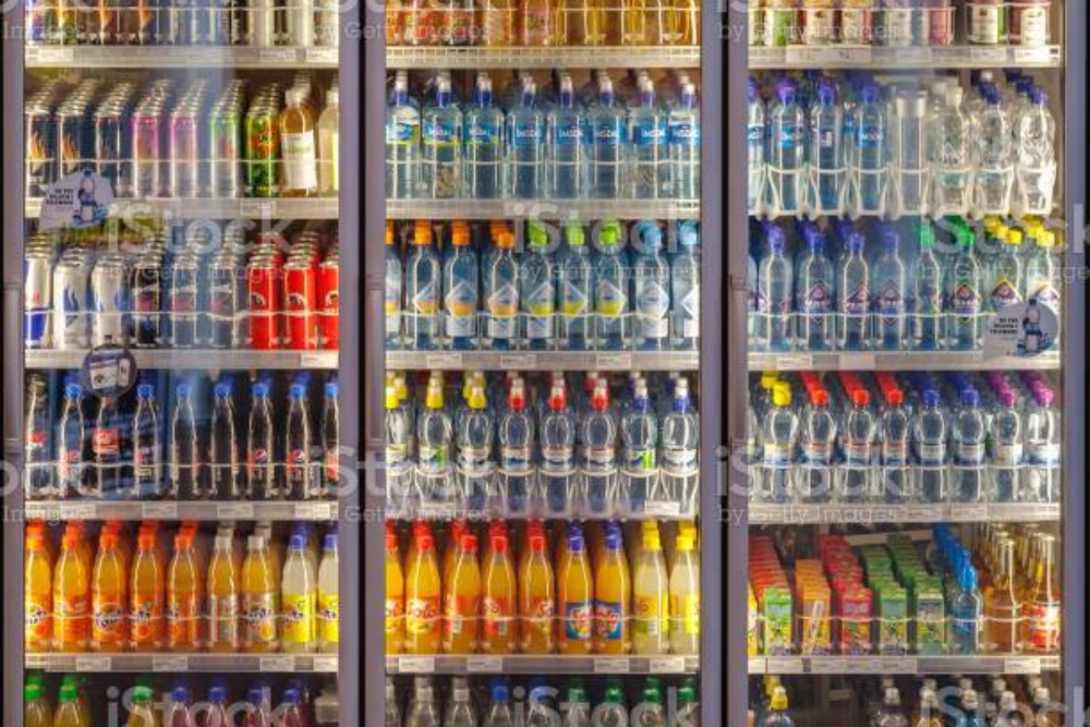 營養師整理10大罐裝飲料含糖量，標榜健康的果菜汁也有約10顆方糖含糖量。（取自pixabay）