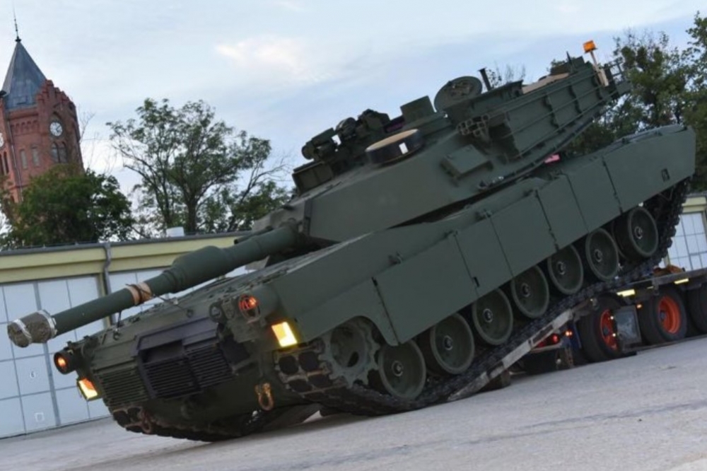 首批訓練用的M1A2在簽約4個月後即迅速交車。（取自推特）