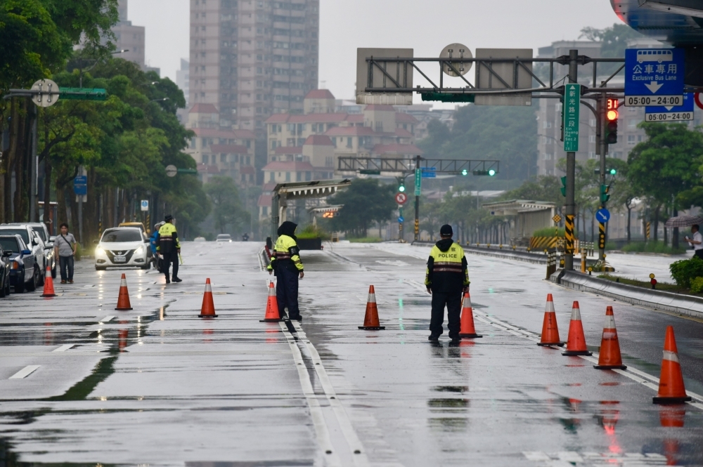 萬安45號演習將於25日至28日舉行，台北市首度執行「車停人疏散」。（資料照片／張哲偉攝）