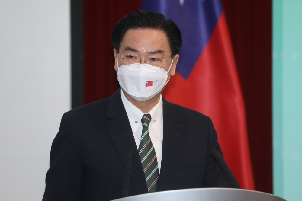 外交部長吳釗燮明天舉行國際記者會，針對「我國針對中國軍事挑釁的回應」做說明。（資料照片／王侑聖攝）