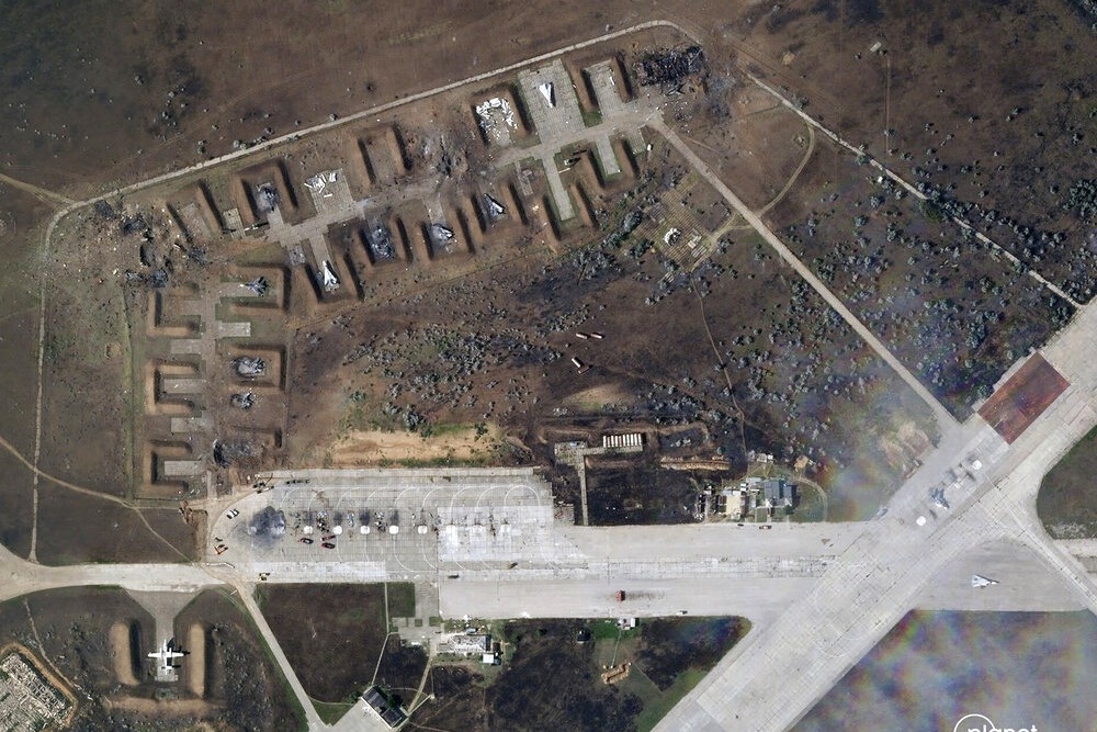 薩基空軍基地發生大爆炸，多架掩體內戰機遭摧毀。（美聯社）
