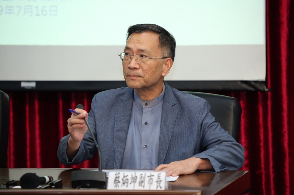 台北市副市長蔡炳坤7月11日餐敘時，因右腦出血性腦中風倒下送醫。（資料照片／沈粲家攝）