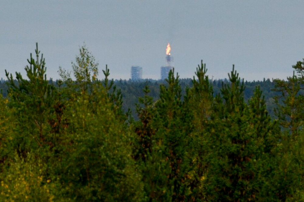 芬兰东部高处可见俄罗斯天然气厂燃烧大量气体（美联社）(photo:UpMedia)