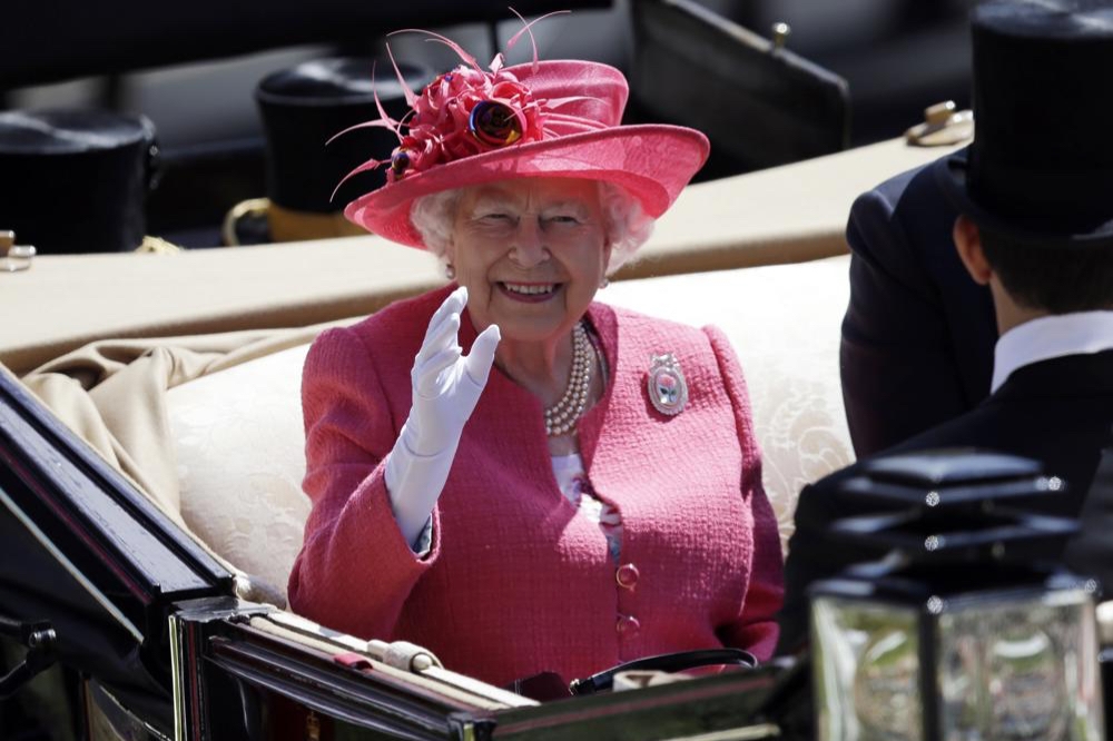英國悼念女王伊麗莎白二世，全國進入10天哀悼期。（美聯社）