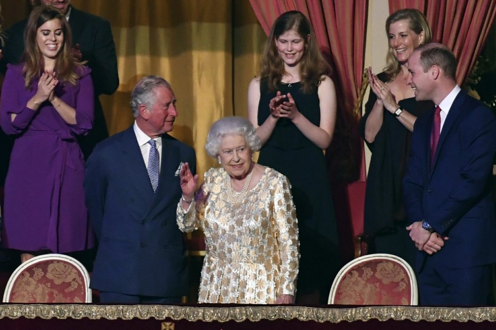 2018年，英國女王伊麗莎白二世與家人出席慶祝自己92歲生日的演唱會（美聯社）