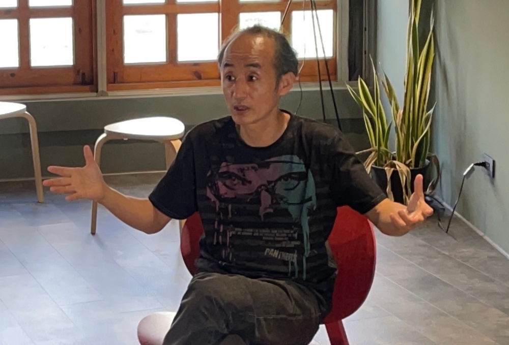 中國獨立紀錄片導演聞海接受訪談，暢談他的生涯發展和轉折。（圖片由作者提供）