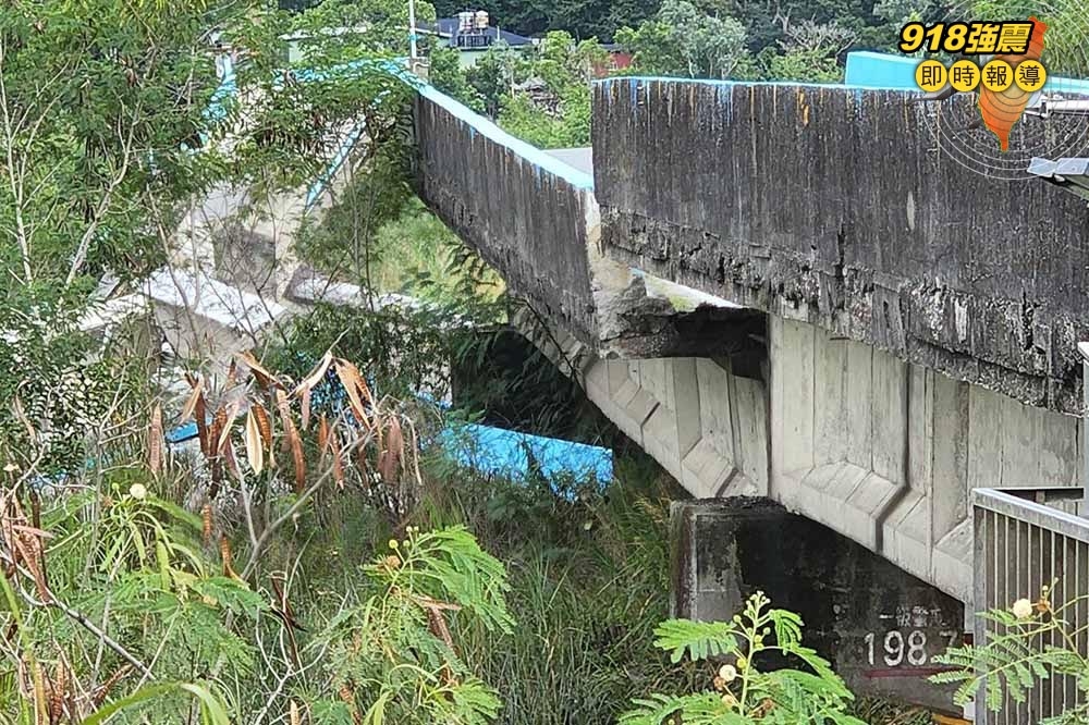 花蓮崙天大橋也在地震中斷裂成好幾截，所幸並未有人員傷亡。（取自社會事新聞影音LINE群組）