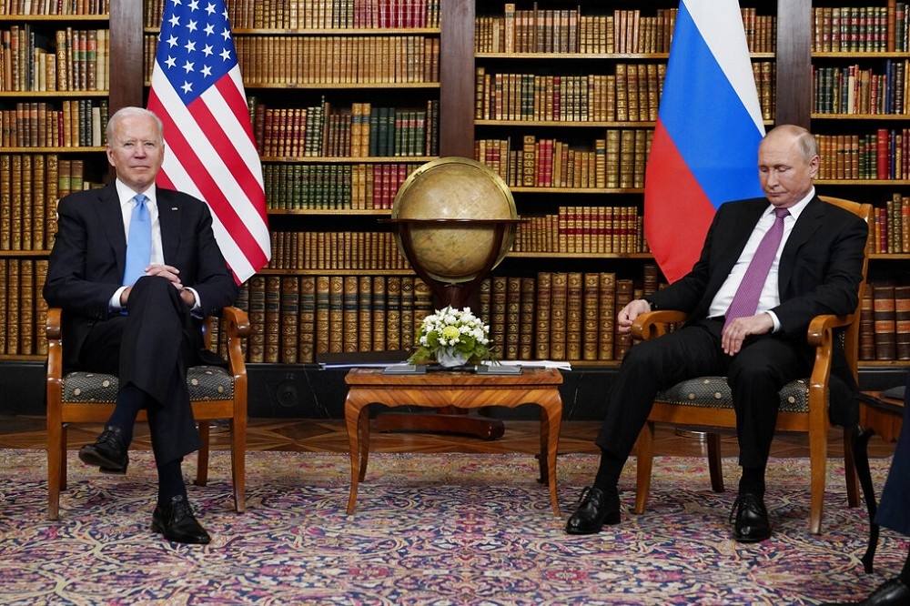 美国总统拜登（左）和俄国总统普丁2021年6月在瑞士会面。（资料照片／美联社）(photo:UpMedia)