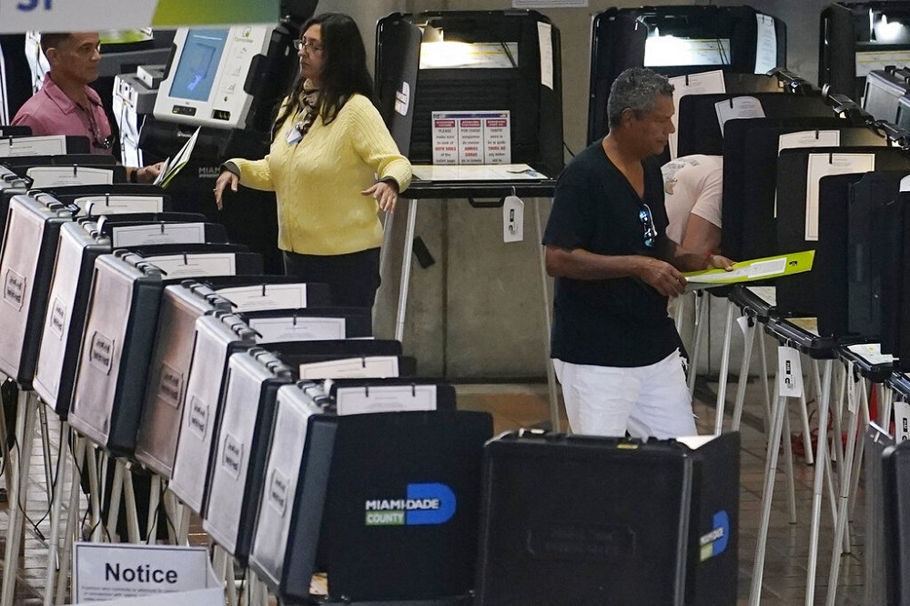 邁阿密一處提前投票的地點。（美聯社）
