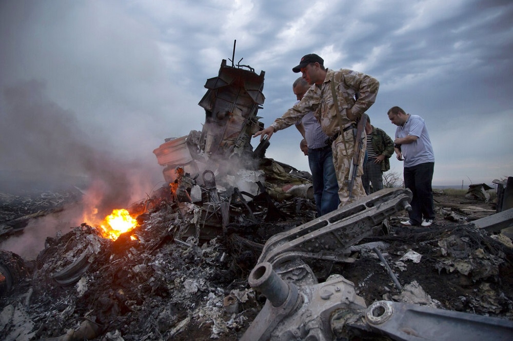 2014年7月17日馬航MH17班機失事現場。（資料照片／美聯社）