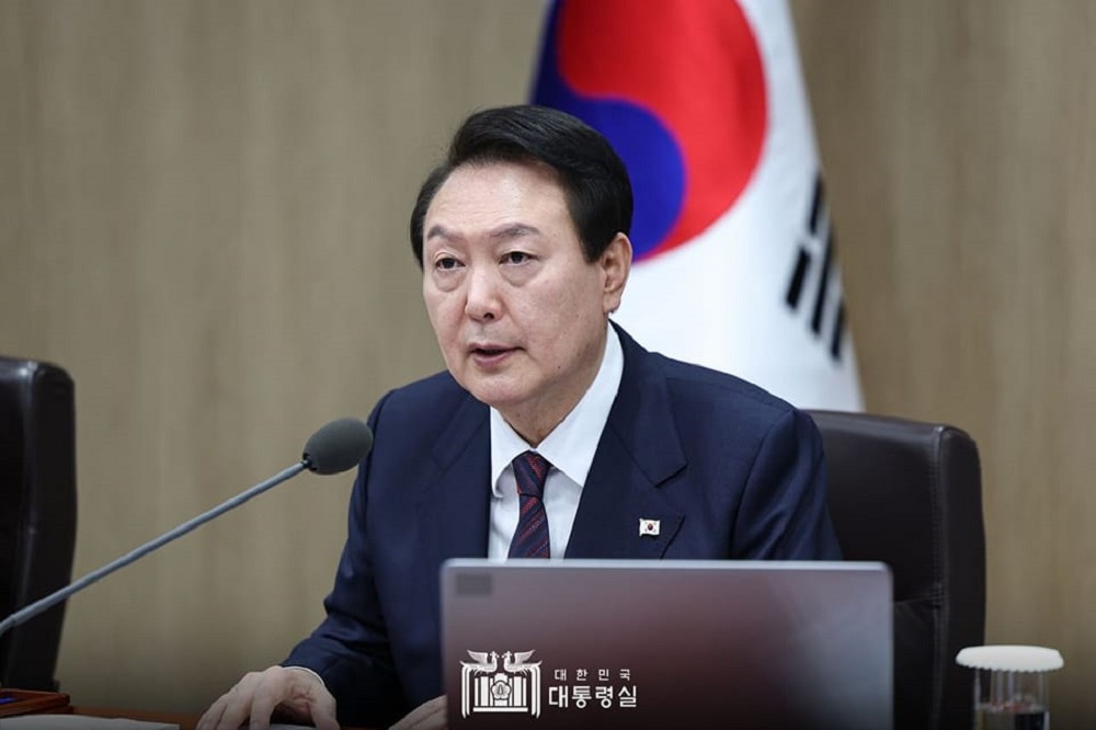 南韓總統尹錫悅為改善經濟下滑趨勢，召開首次出口戰略會議，並積極爭取全球鉅富馬斯克齊下產業赴韓投資。（取自南韓總統府）