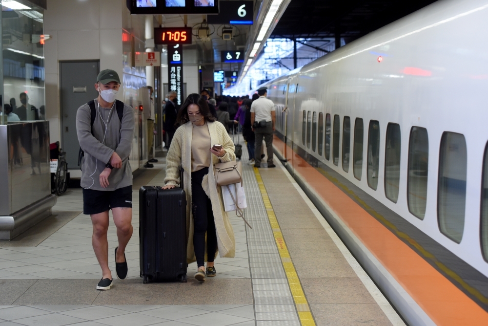 台灣高鐵為提高旅客搭乘的便利性，預計在明年推出五項新措施。（資料照片／張哲偉攝）